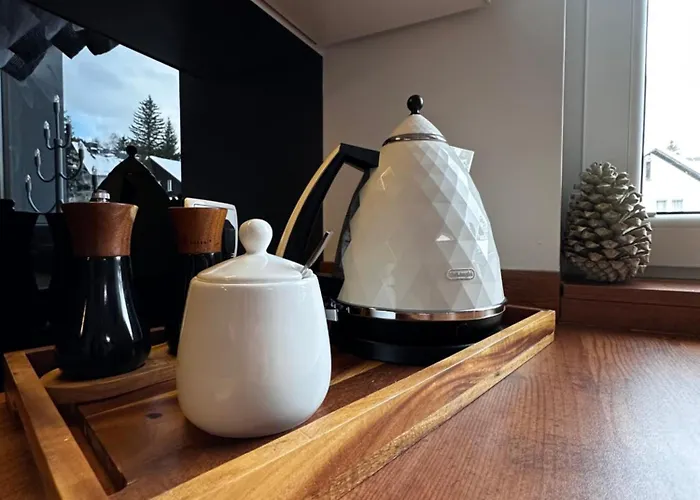 Alcatraz Z Jacuzzi アパートホテル 4*