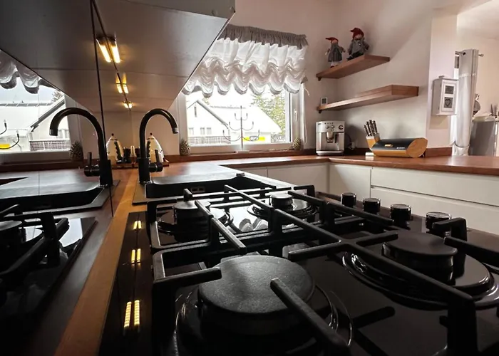 Alcatraz Z Jacuzzi Апарт-отель 4*